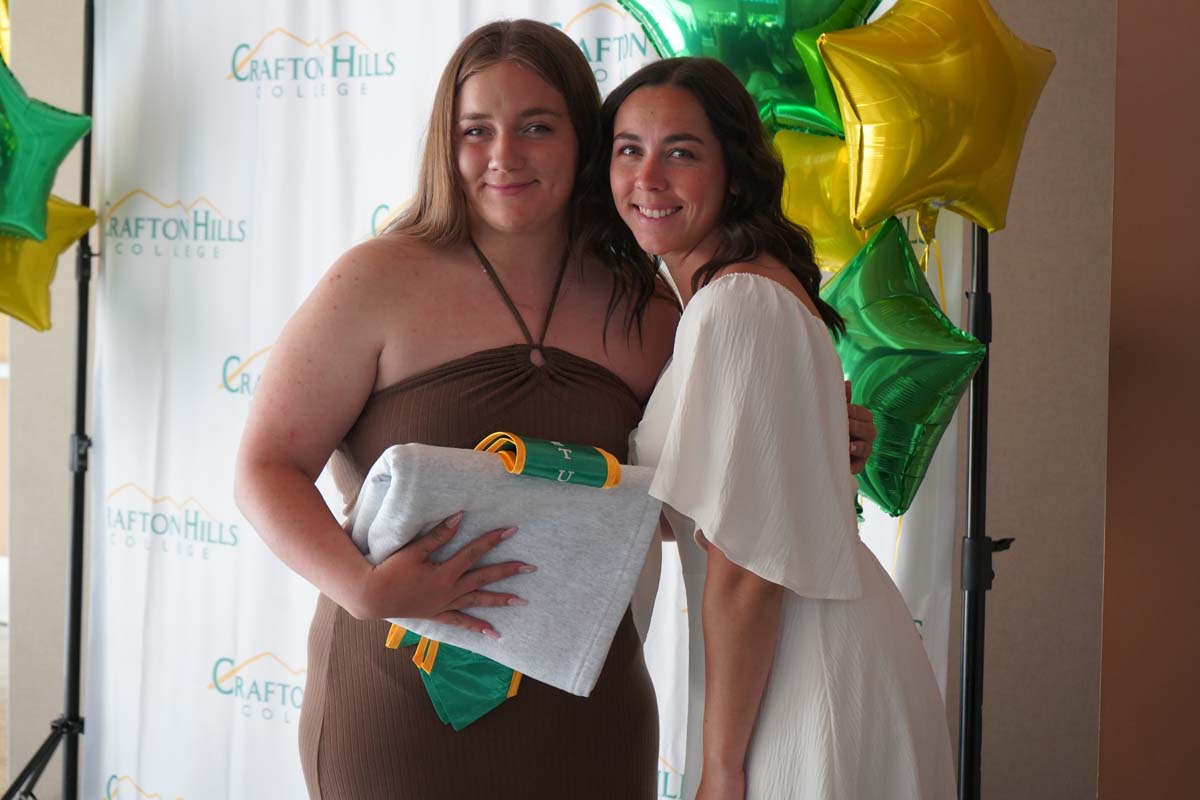 People enjoying the Athletics Banquet