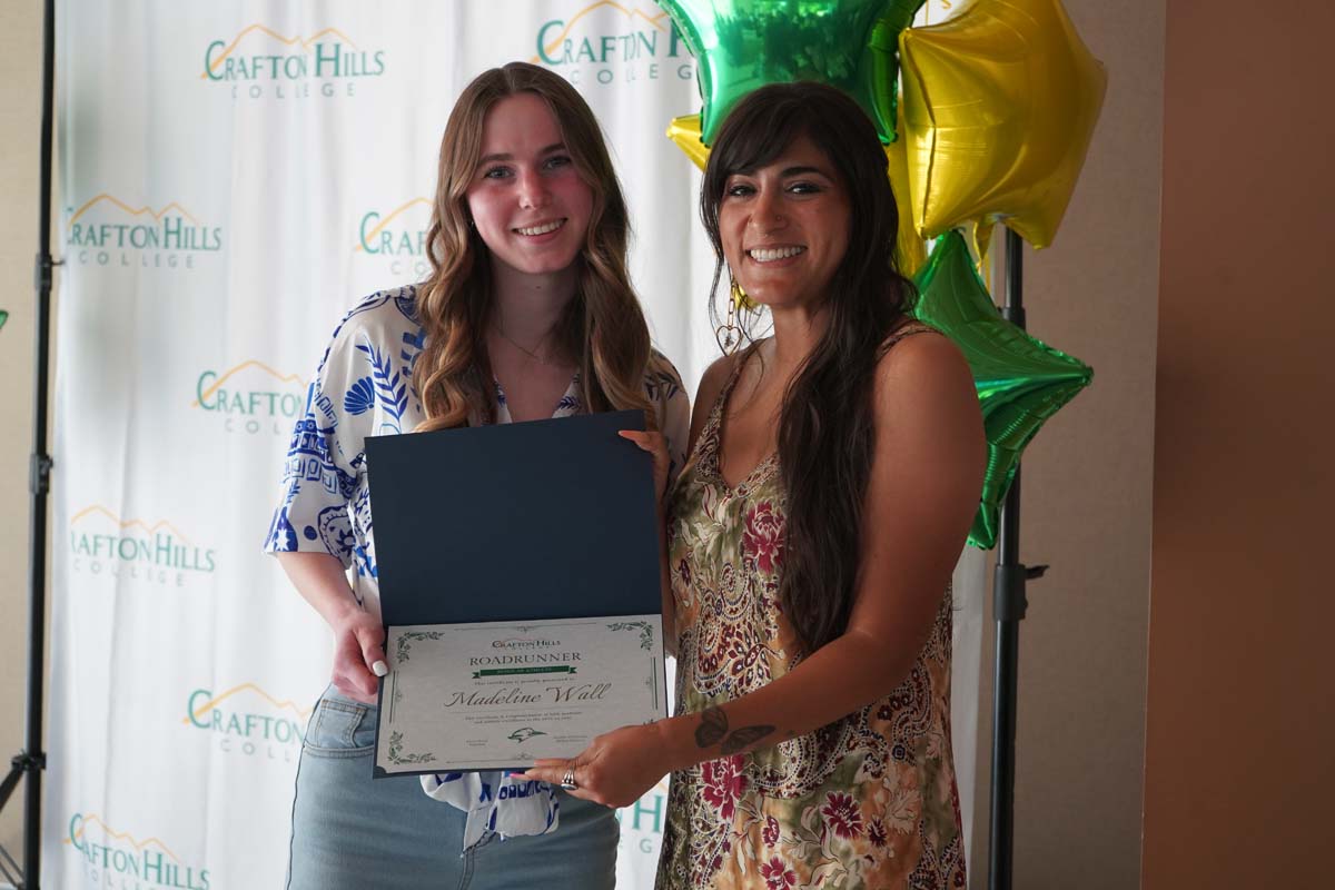 People enjoying the Athletics Banquet
