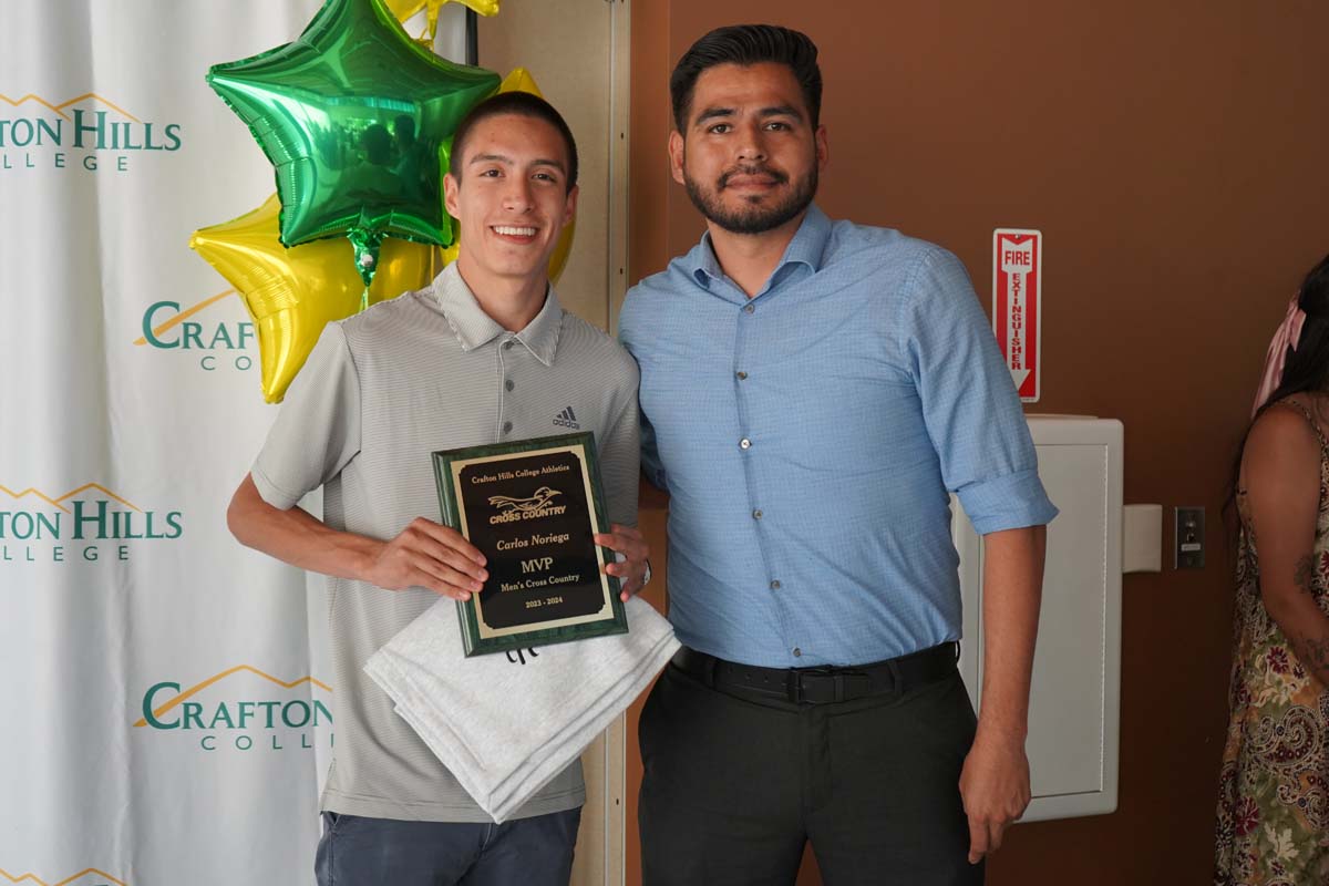 People enjoying the Athletics Banquet