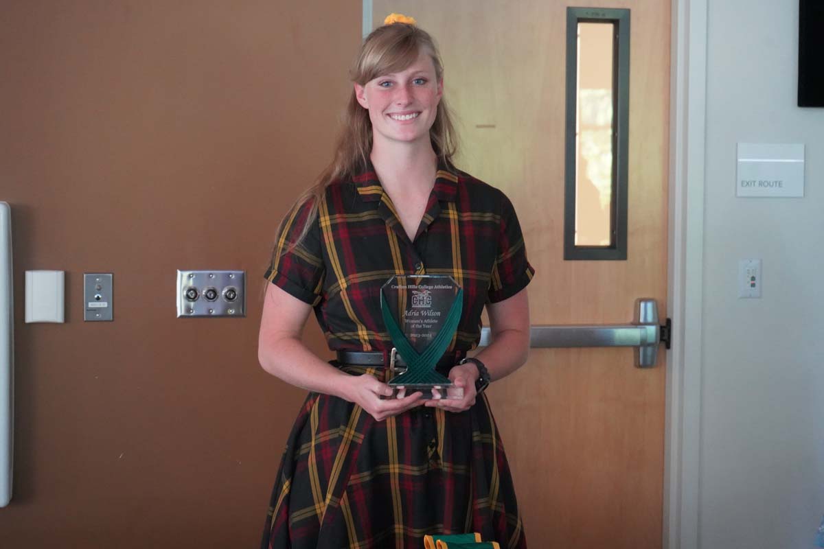 People enjoying the Athletics Banquet