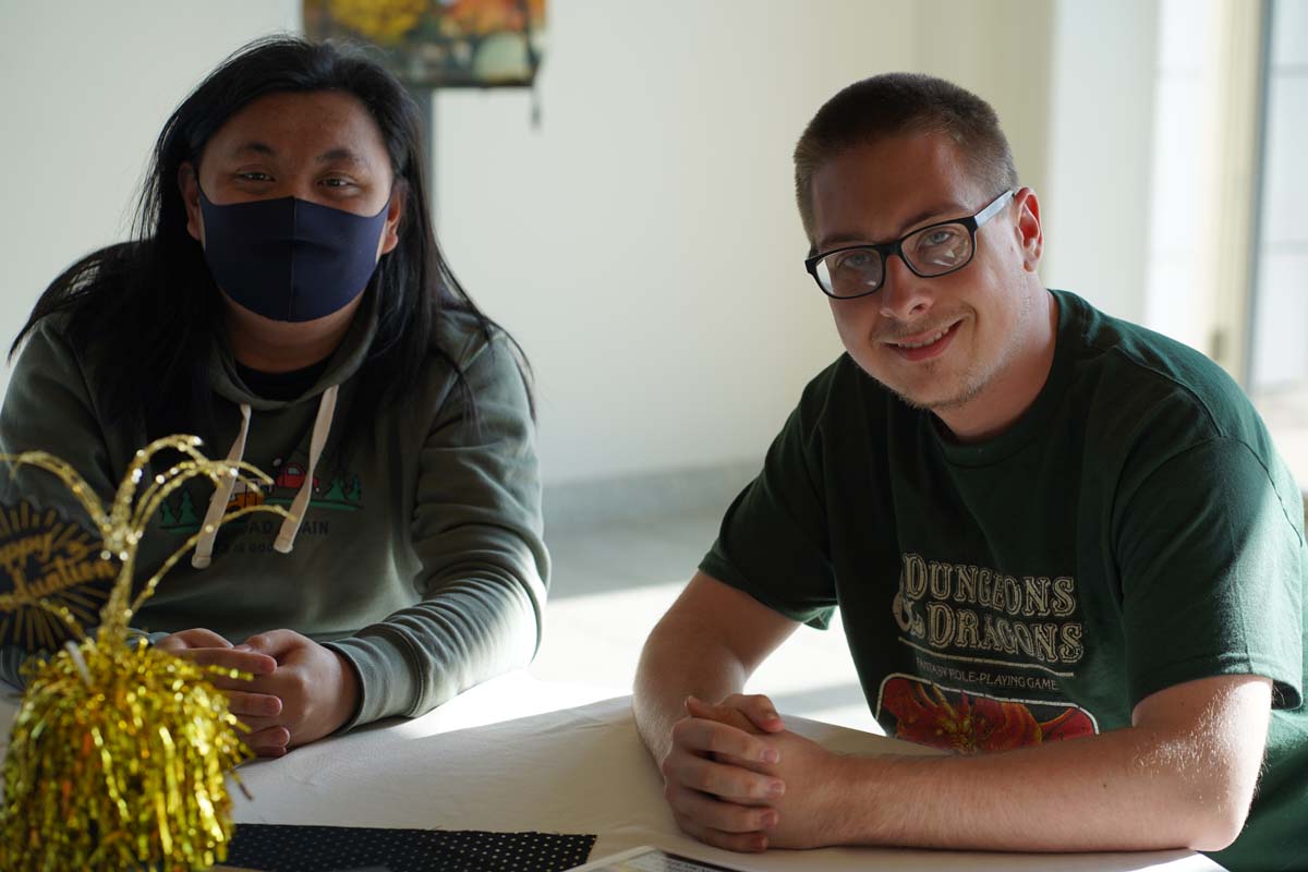 People enjoying the Honors Banquet