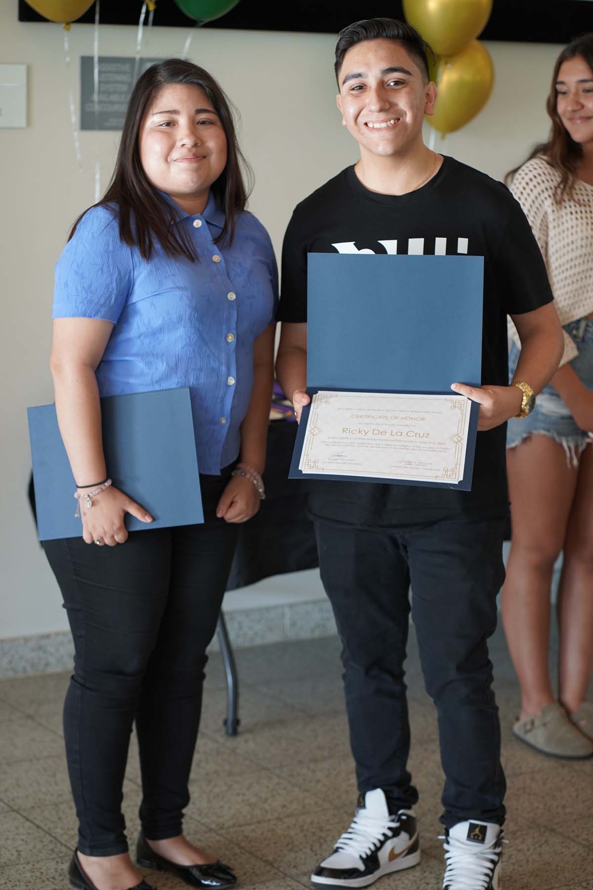 People enjoying the Honors Banquet
