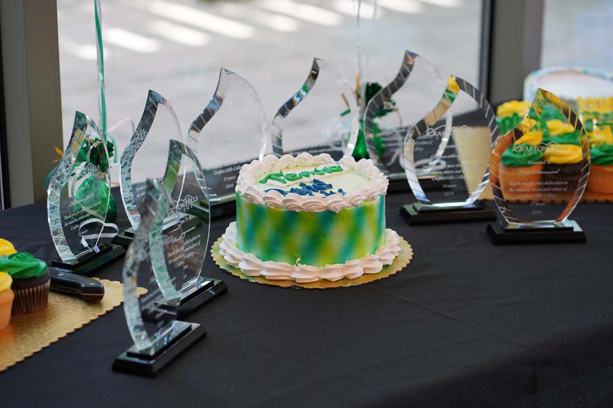 People enjoying the Retiree and Tenure Celebration