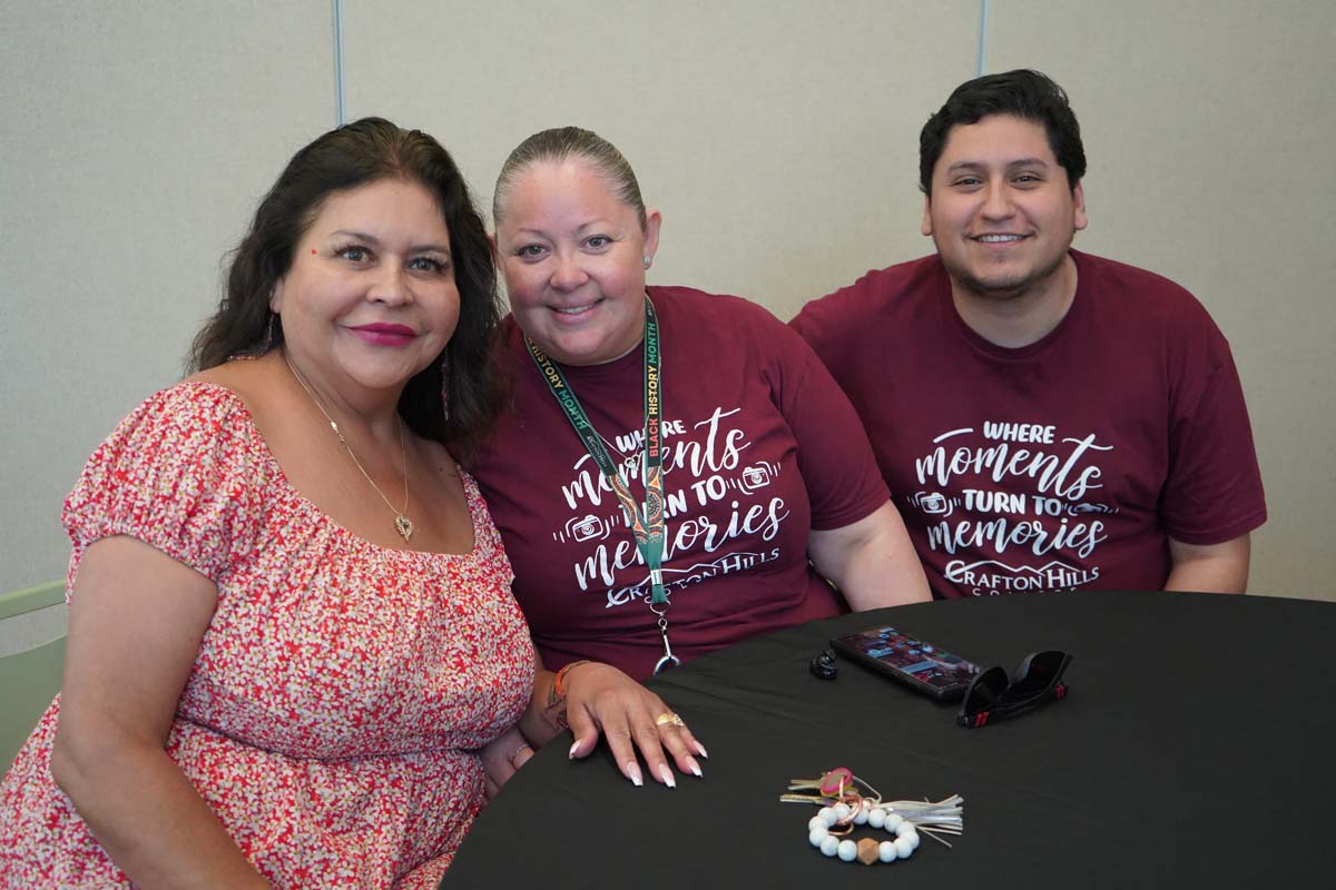 People enjoying the Retiree and Tenure Celebration