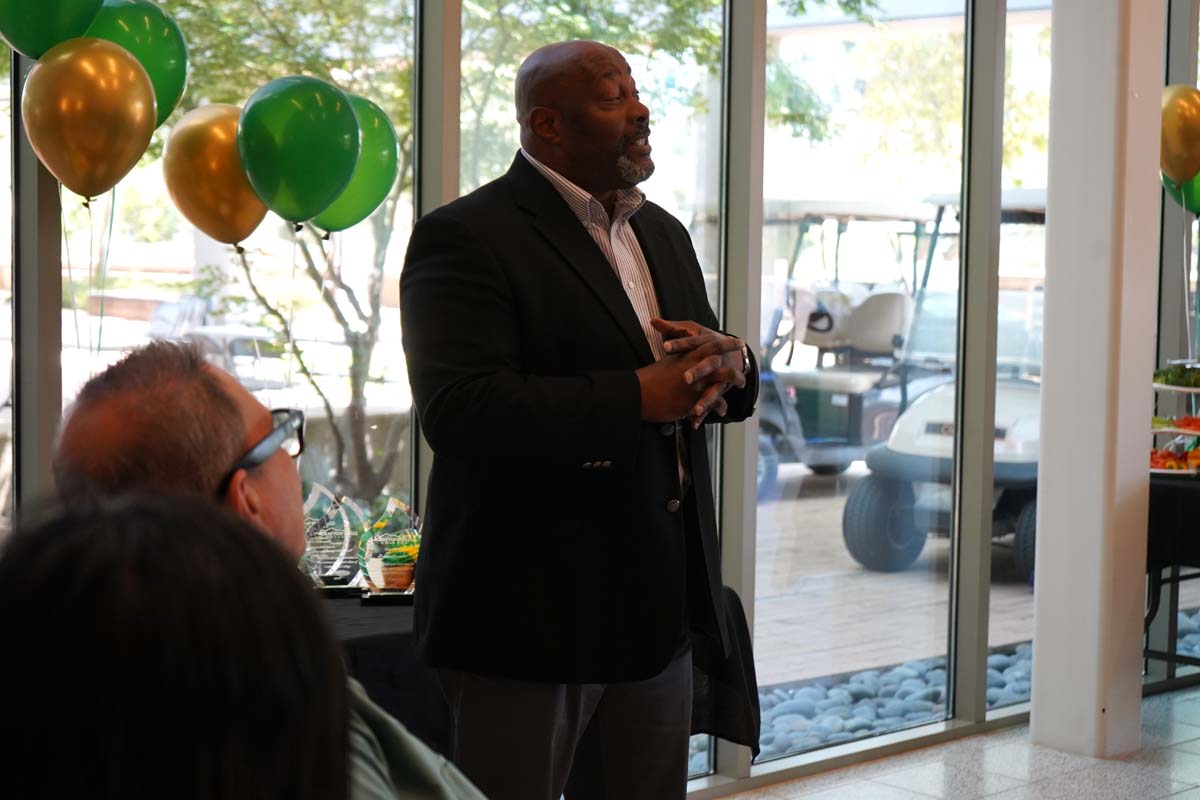 People enjoying the Retiree and Tenure Celebration