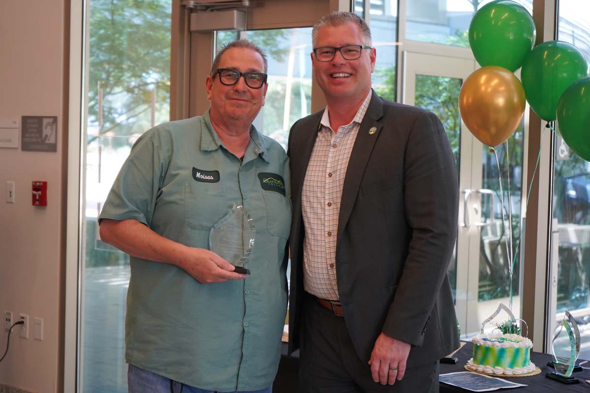 People enjoying the Retiree and Tenure Celebration