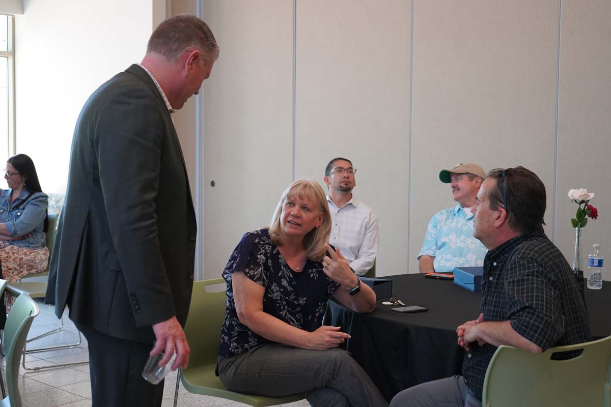 People enjoying the Retiree and Tenure Celebration