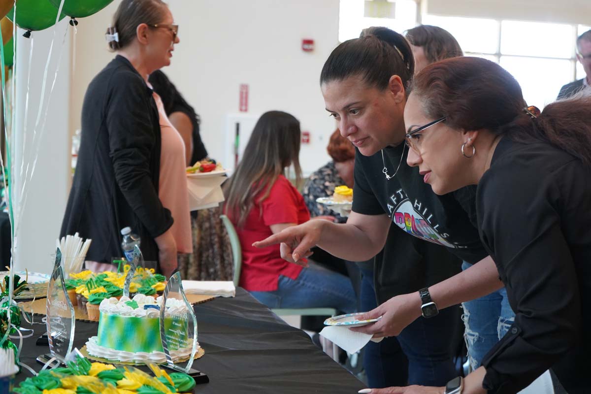 People enjoying the Retiree and Tenure Celebration