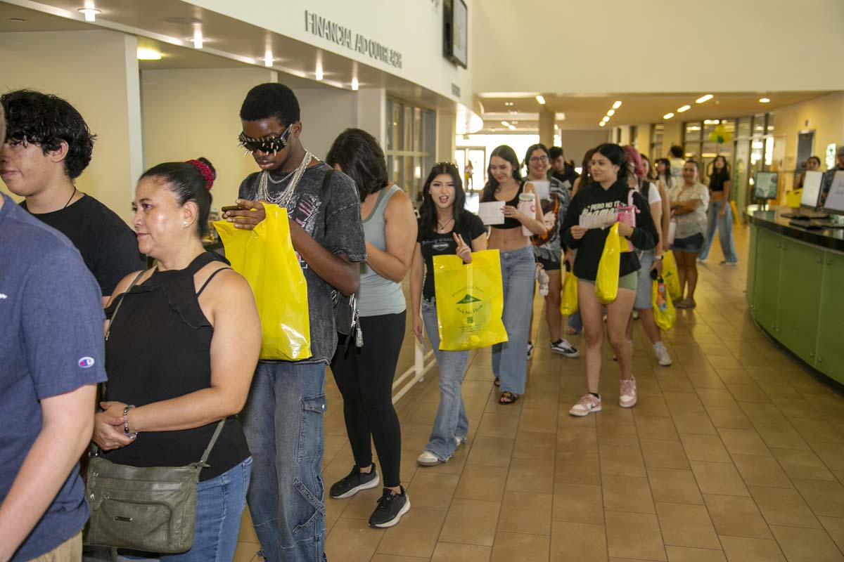 Students at Roadrunner Rally