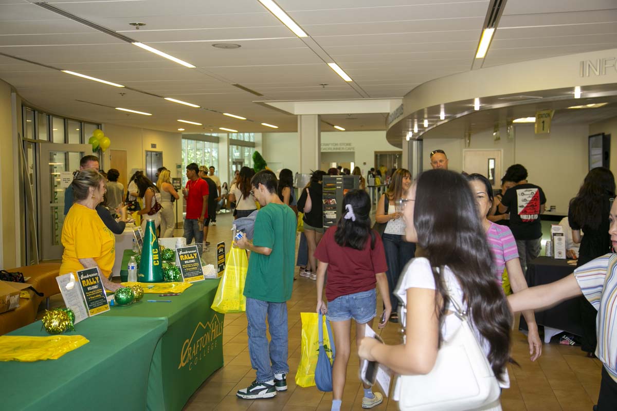 Students at Roadrunner Rally