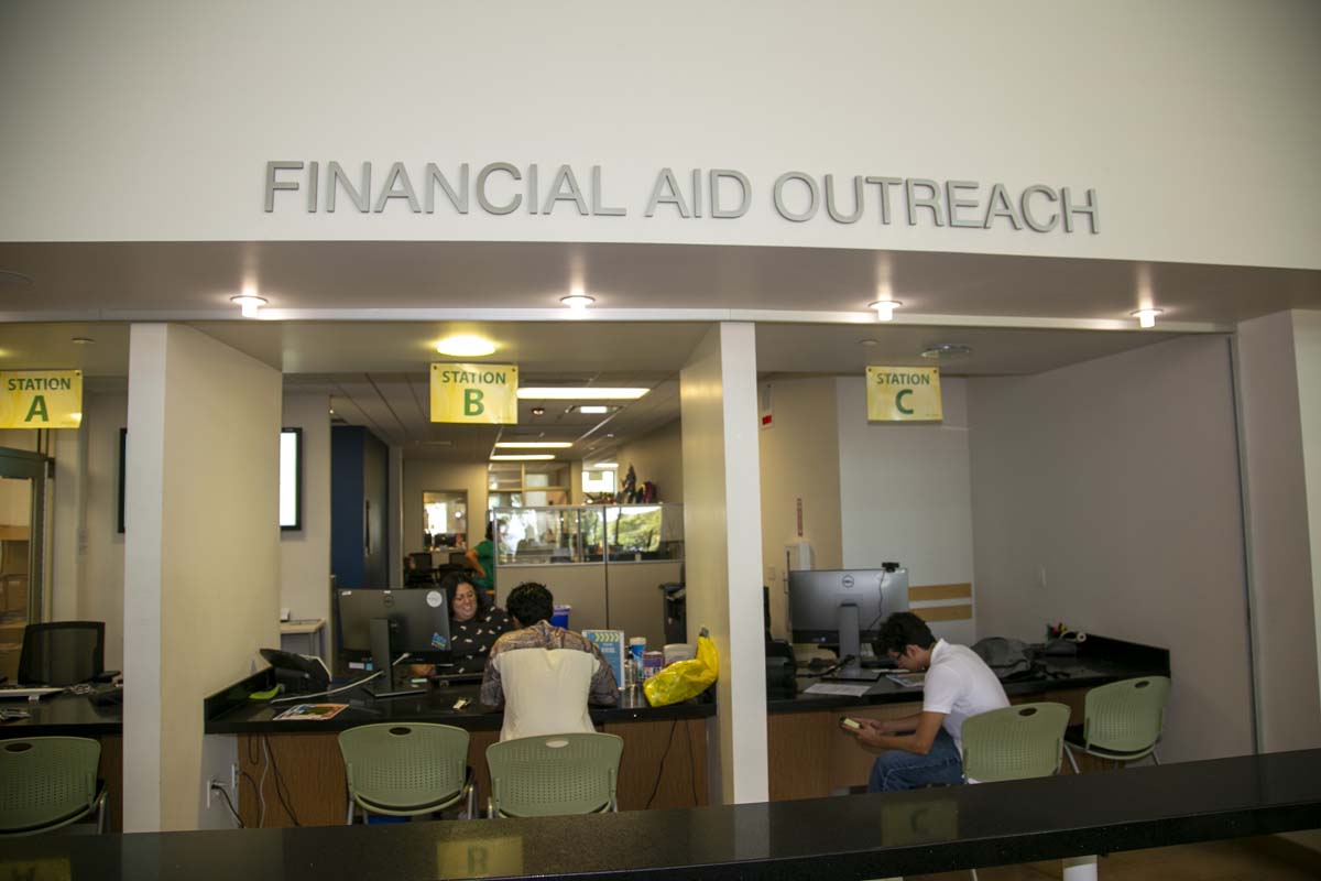 Students at Roadrunner Rally