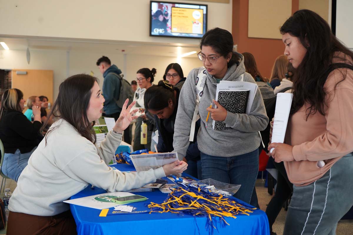 Students attend a STEM Transfer and Career Fair at CHC.