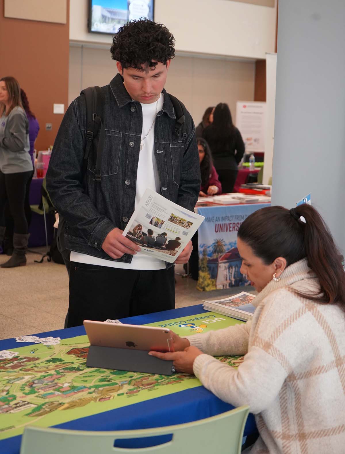 Students attend a STEM Transfer and Career Fair at CHC.
