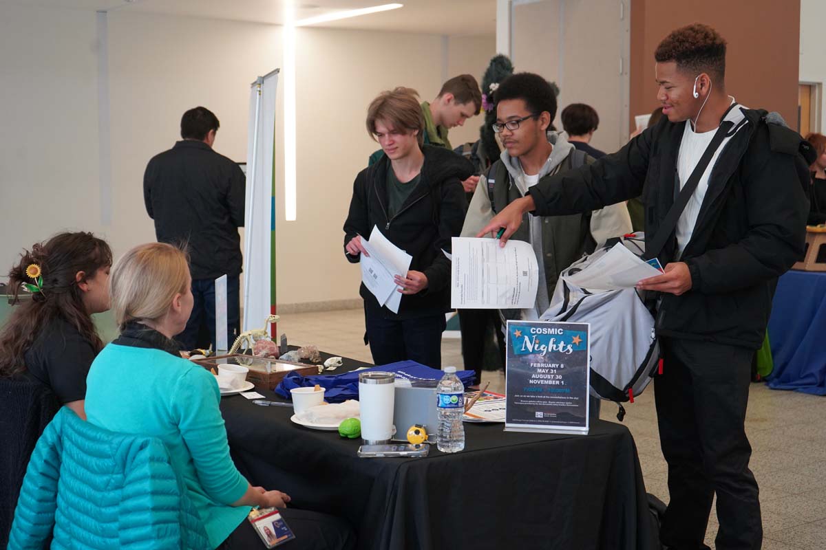 Students attend a STEM Transfer and Career Fair at CHC.
