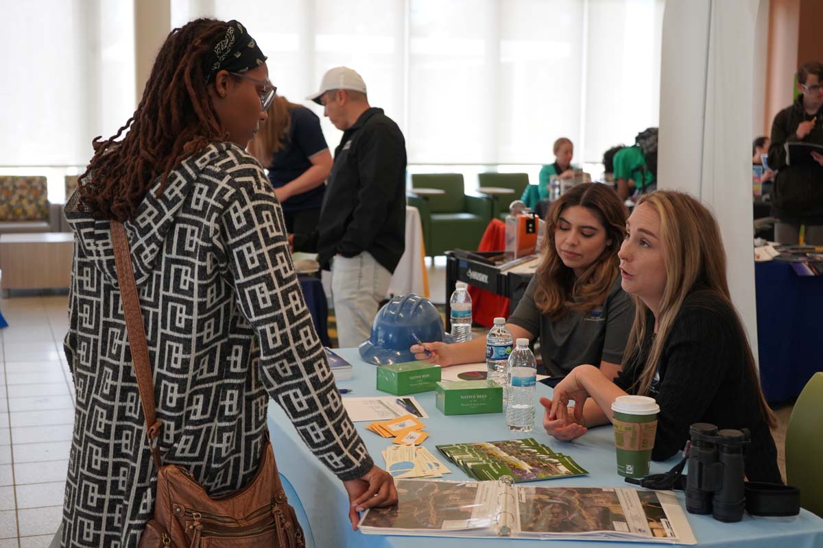 Students attend a STEM Transfer and Career Fair at CHC.