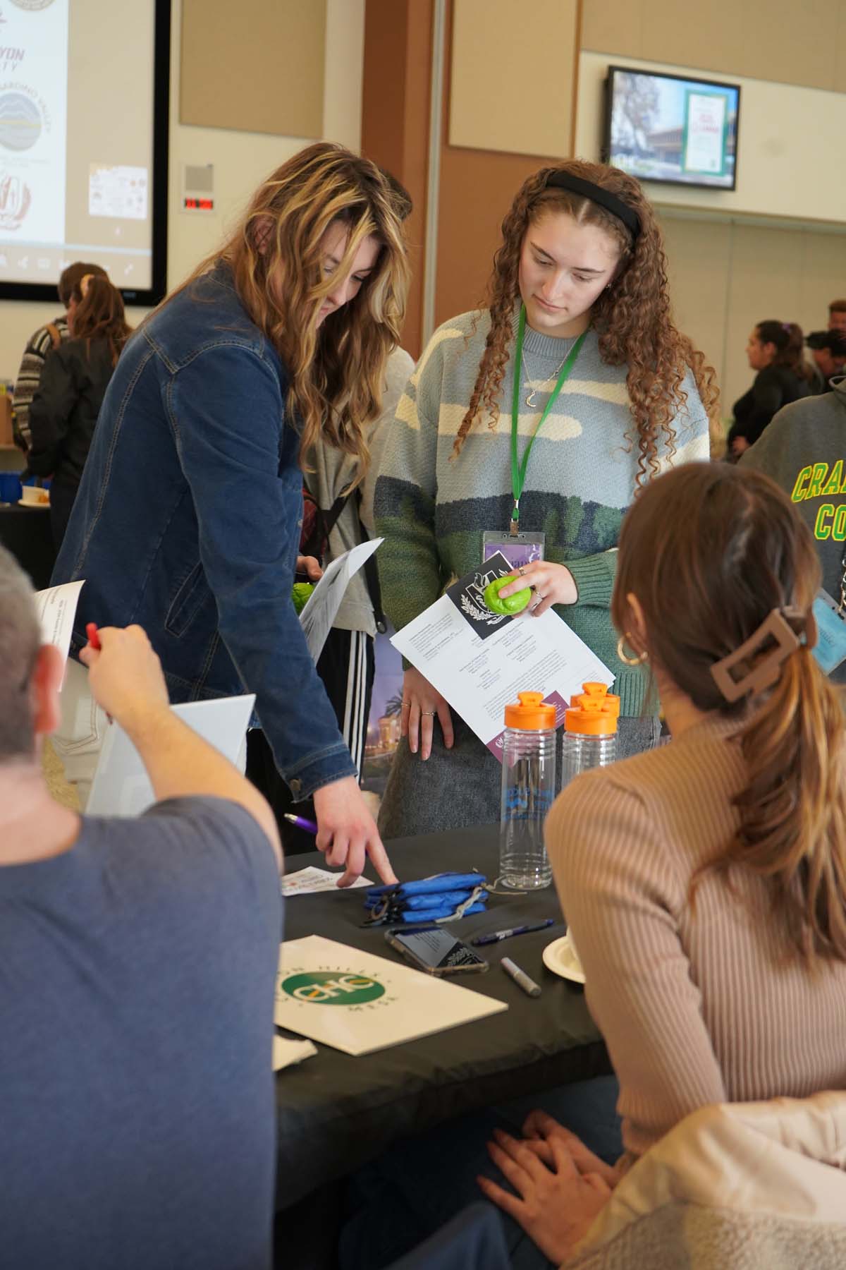 Students attend a STEM Transfer and Career Fair at CHC.