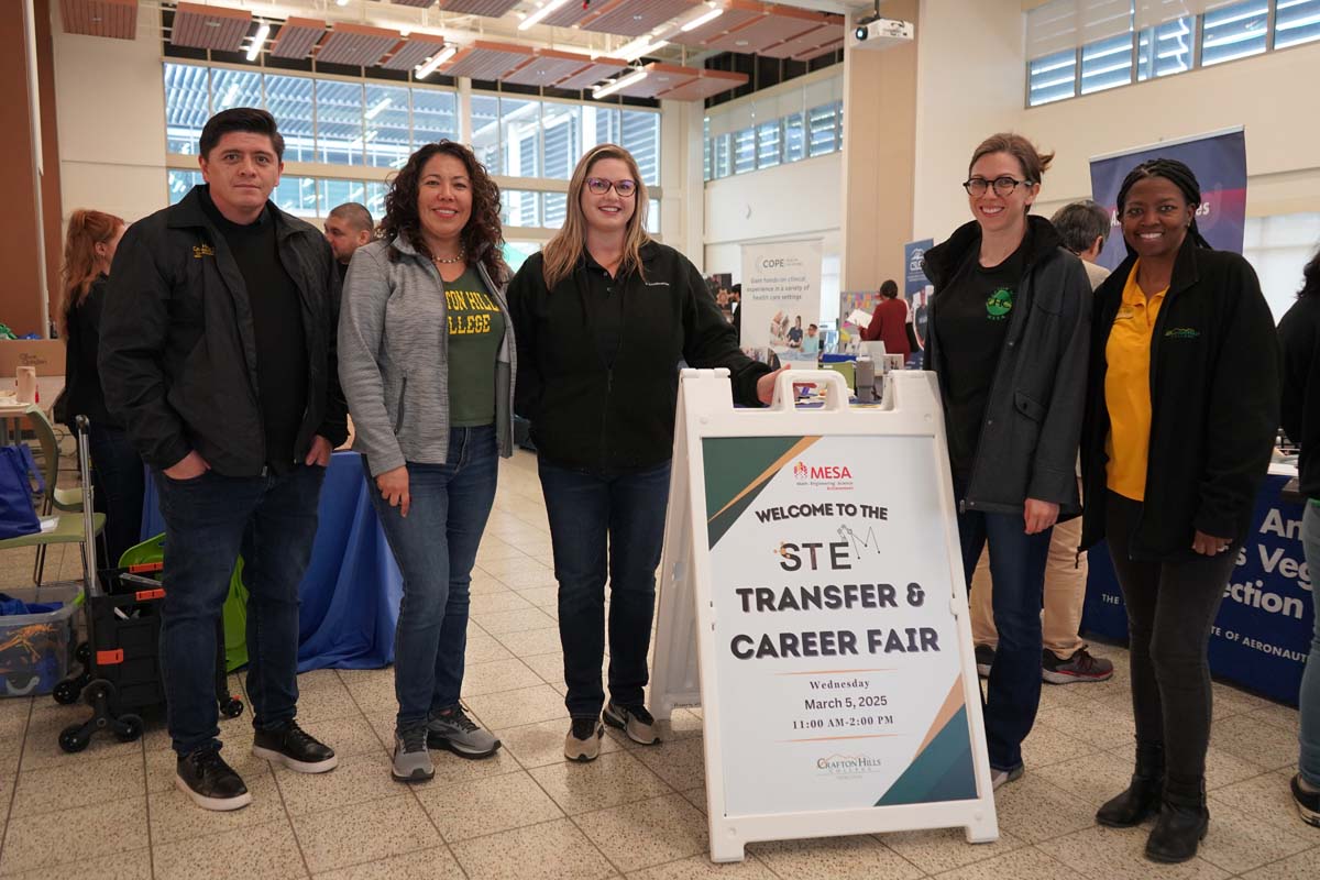 Students attend a STEM Transfer and Career Fair at CHC.