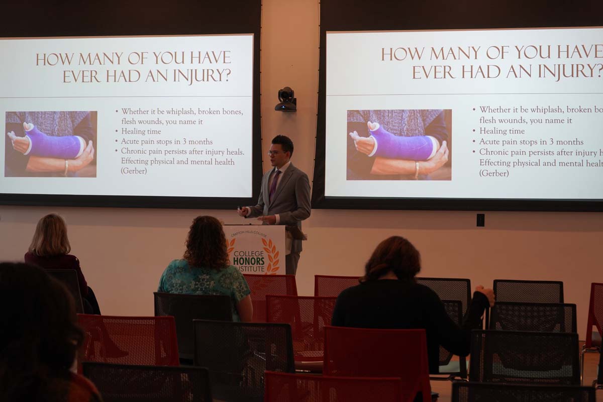 Students present their research at CHC Honors Conference.