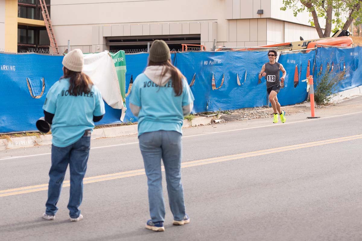 This is a sample image caption.