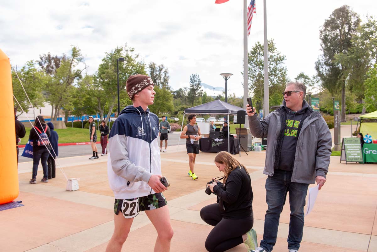 This is a sample image caption.