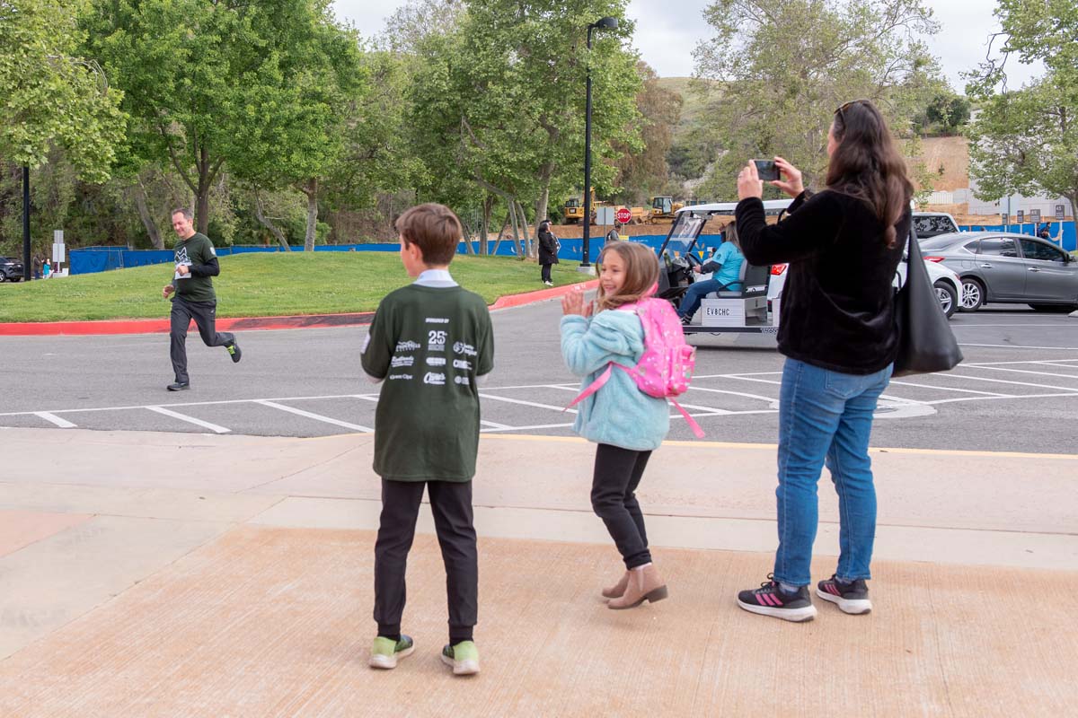 This is a sample image caption.