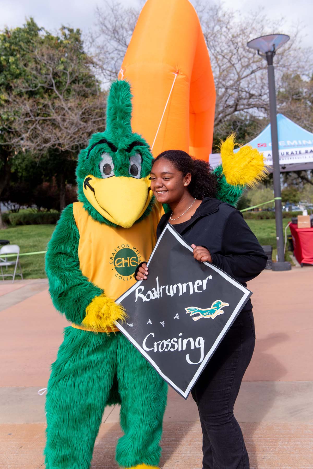 This is a sample image caption.