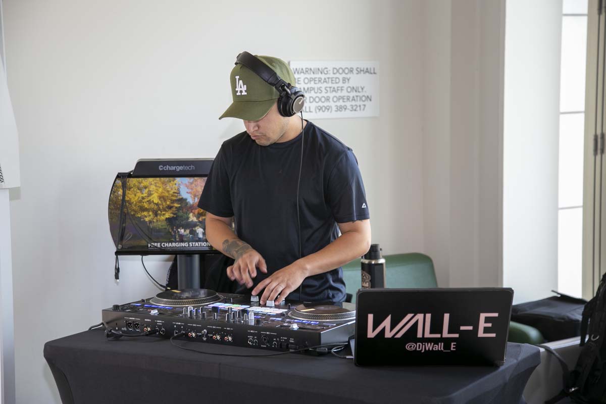 Students attend the CHC Lavender Grad Luncheon.