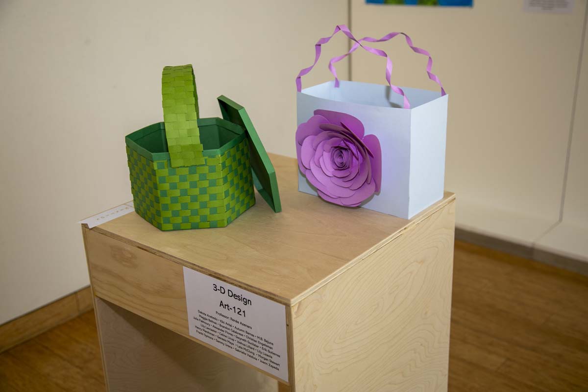 This is a sample image caption.