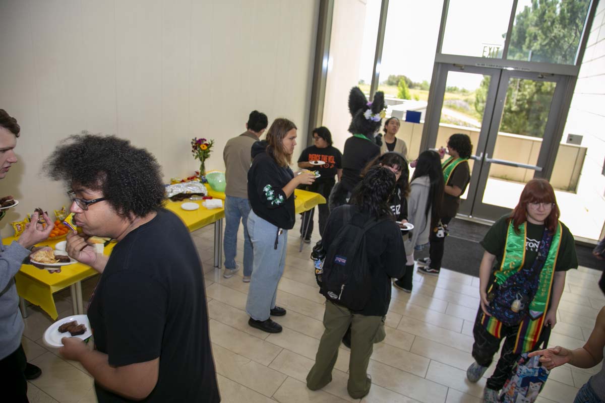 This is a sample image caption.