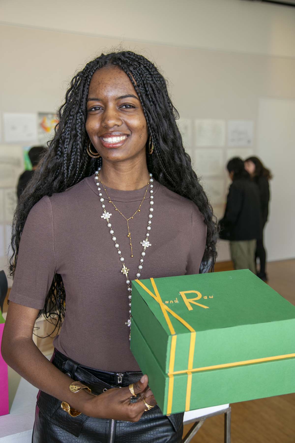 This is a sample image caption.