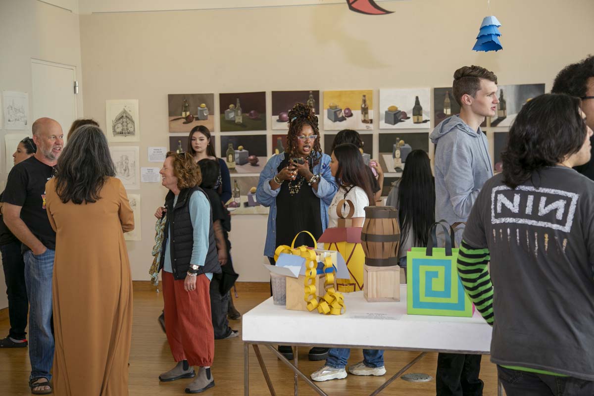 This is a sample image caption.