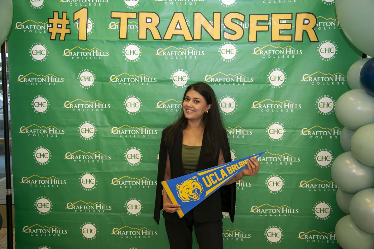 Transfer students atttend a Transfer Celebration at CHC.