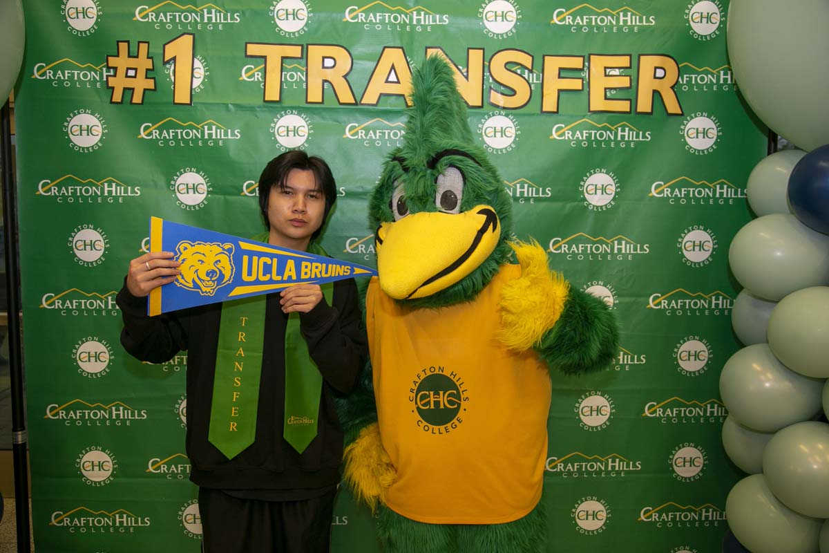 Transfer students atttend a Transfer Celebration at CHC.