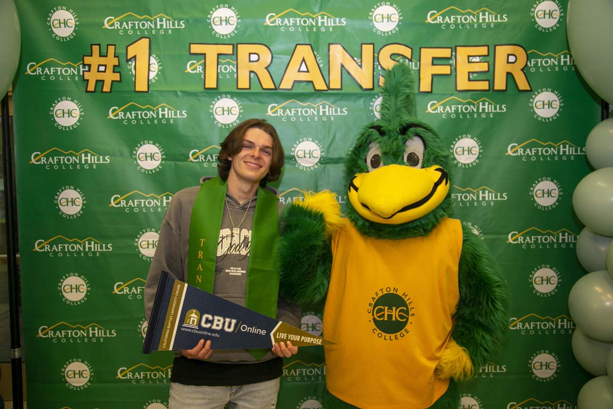 Transfer students atttend a Transfer Celebration at CHC.