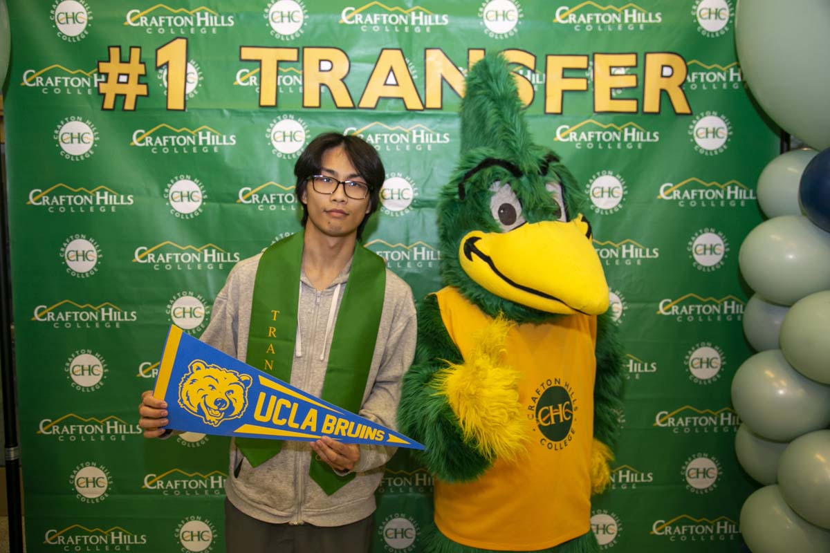 Transfer students atttend a Transfer Celebration at CHC.