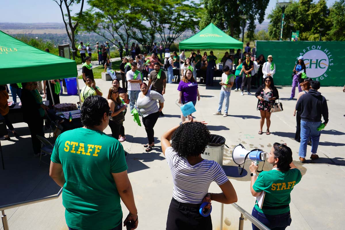Students attend Commencement rehearsal.