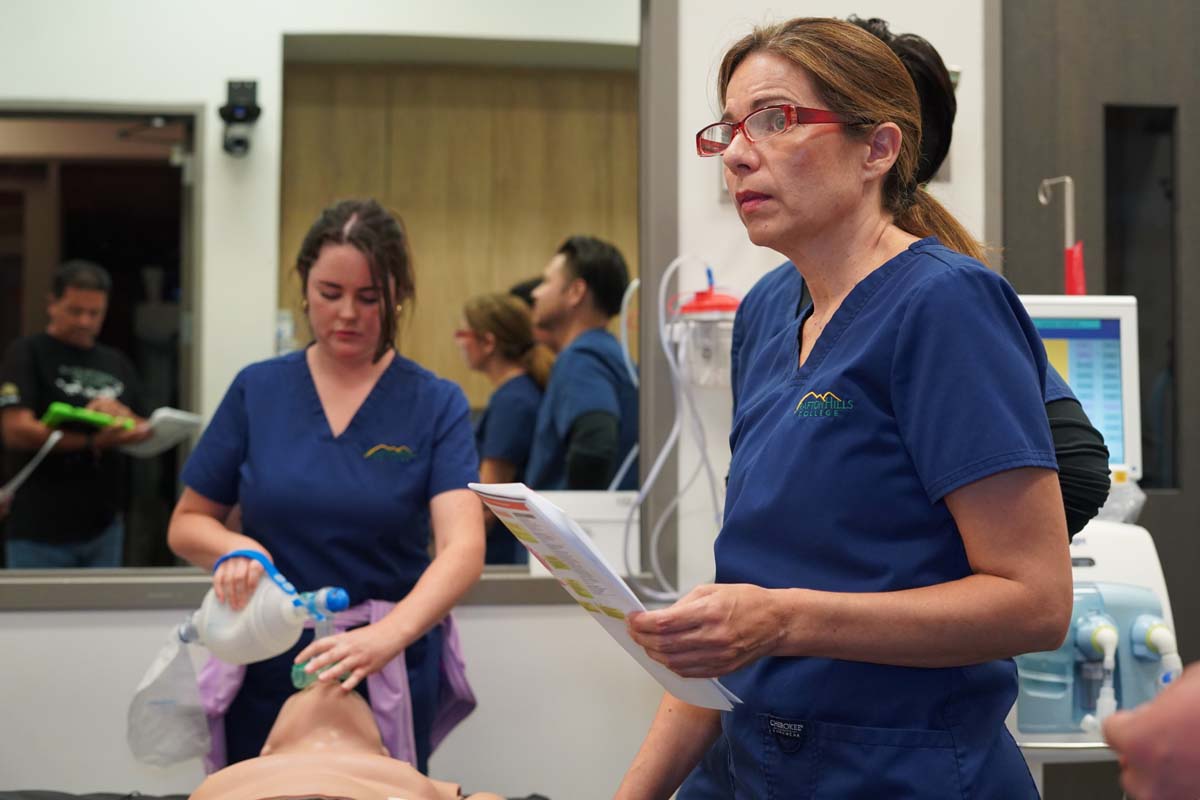 Paramedics with CPR Dummy