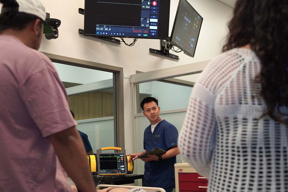 Paramedics with CPR Dummy