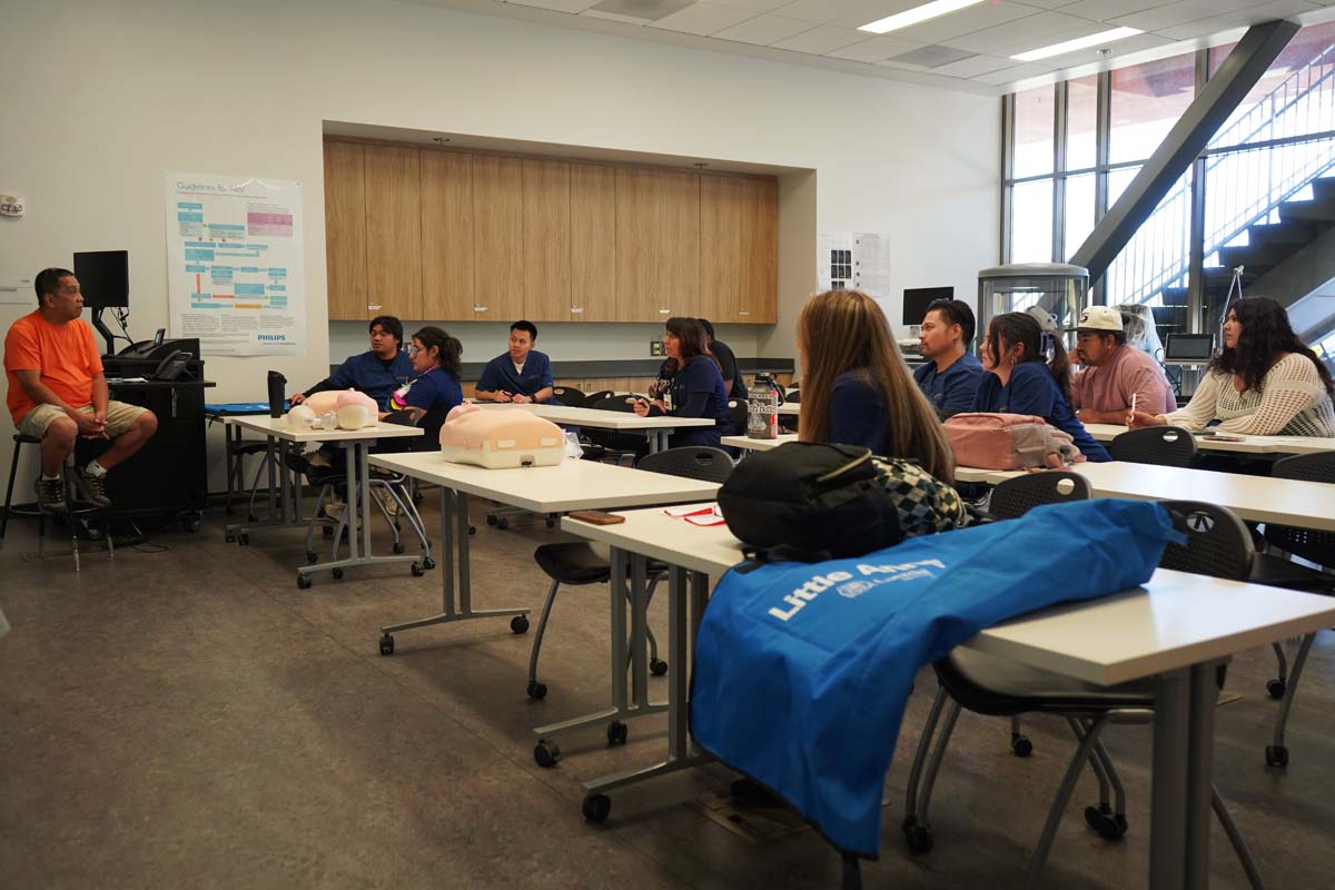 Paramedics with CPR Dummy