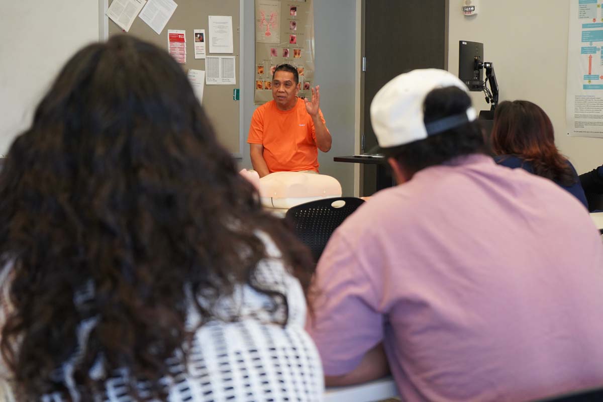 Paramedics with CPR Dummy