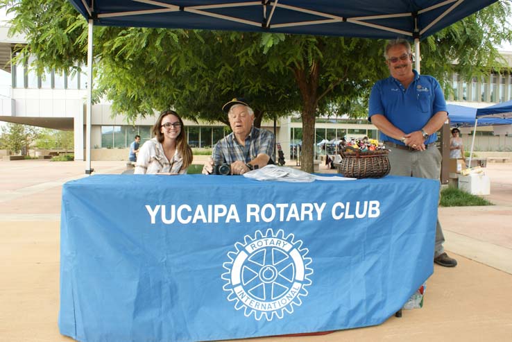 Students at Club Rush event