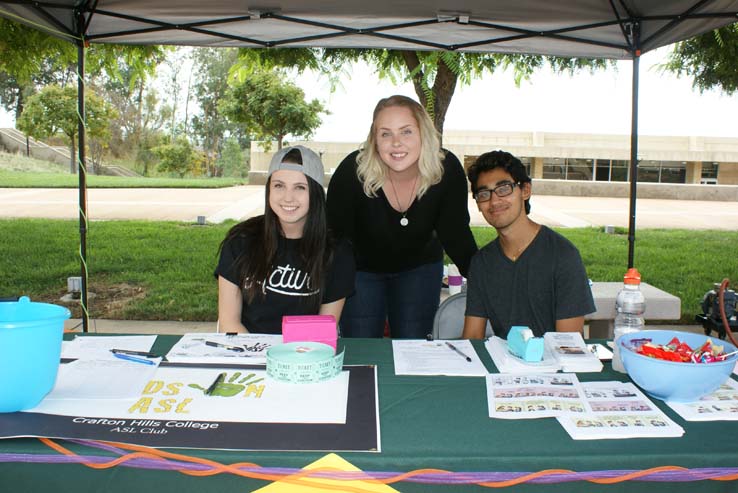 Students at Club Rush event