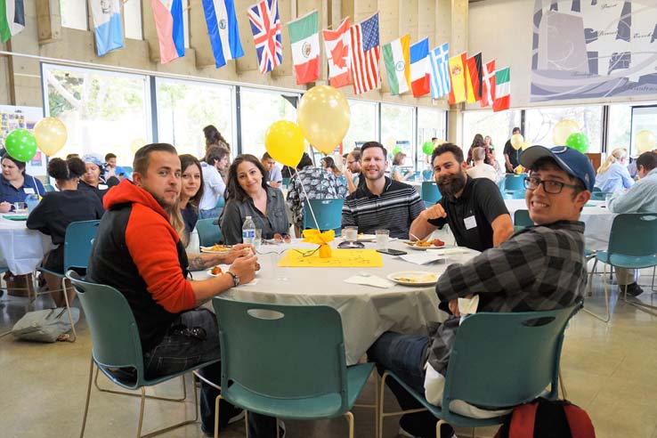 People enjoying the College Honors Institute Luncheon