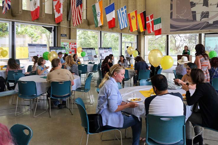 People enjoying the College Honors Institute Luncheon