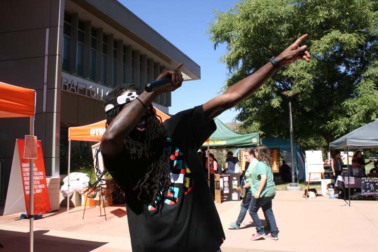 Students enjoying Club Rush.