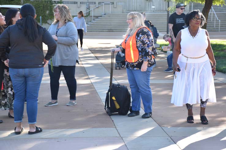 People participating in Great Shakeout