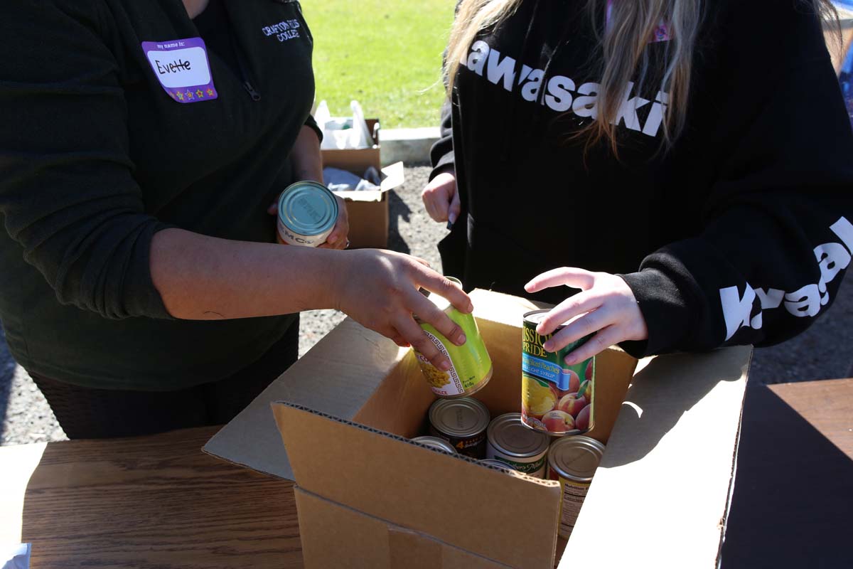 People at the food drive