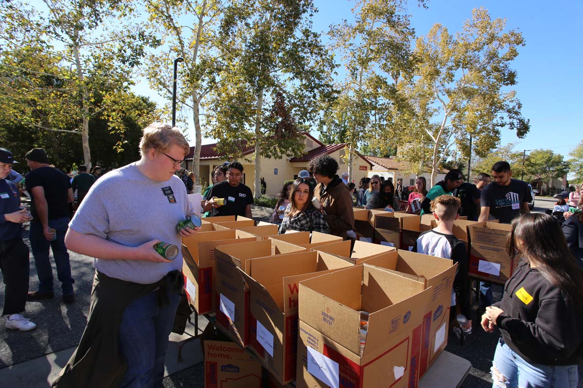 People at the food drive