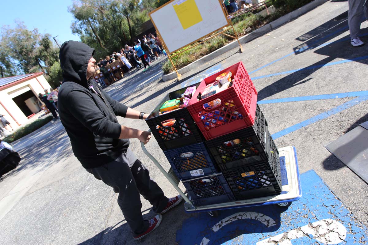 People at the food drive