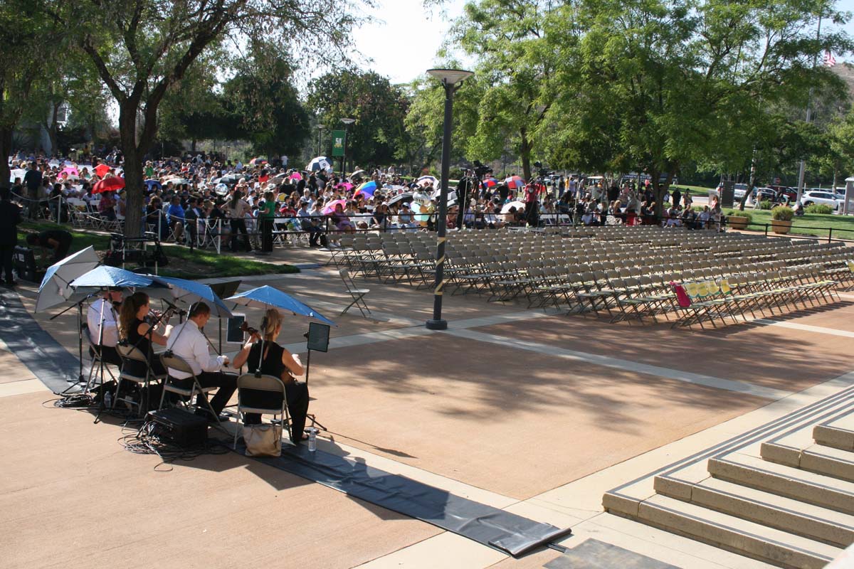 People enjoying Commencement